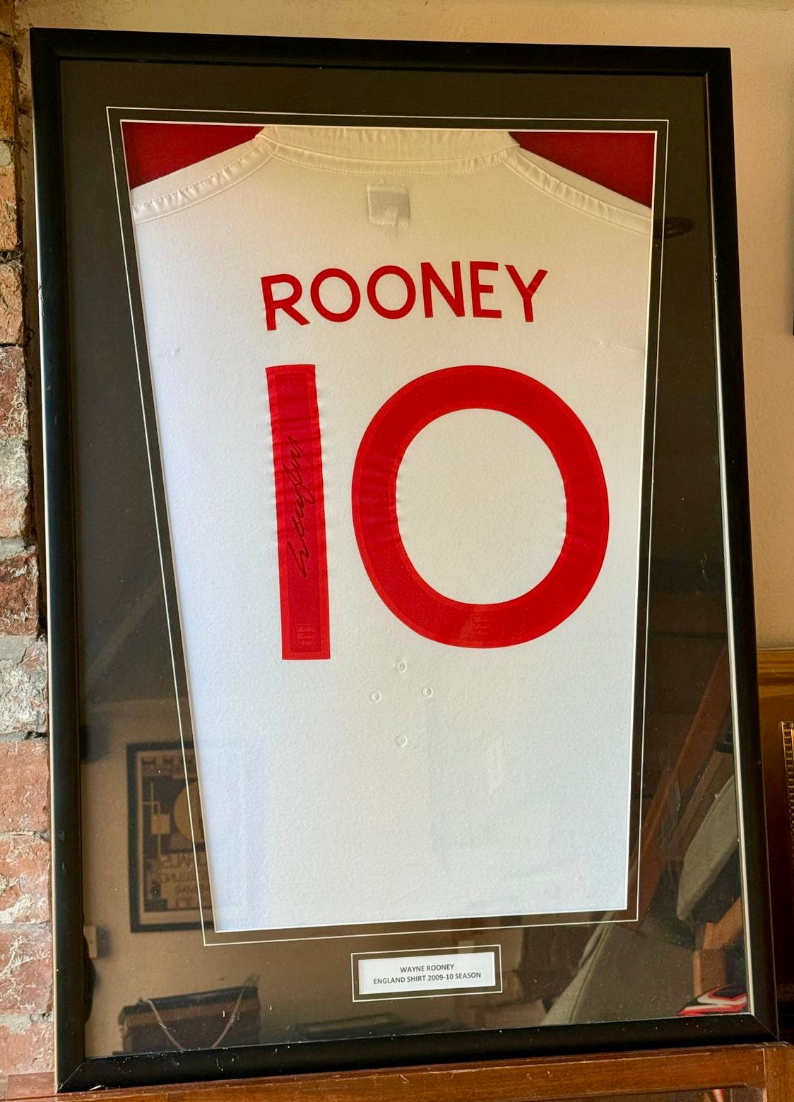 Signed Wayne Rooney 2009-2010 England Shirt